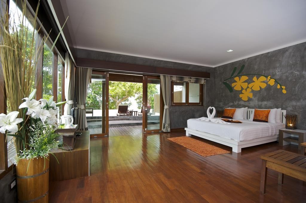 sairee hut resort koh tao