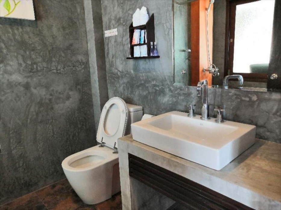 sairee hut resort koh tao