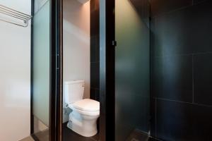 sairee hut resort koh tao