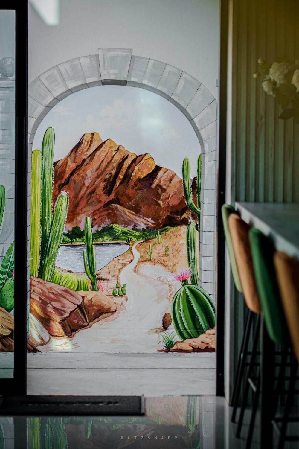 play poshtel and cafe