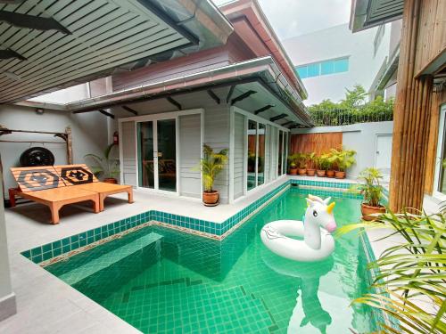 romatic private pool villa