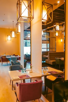 hotel avinash international