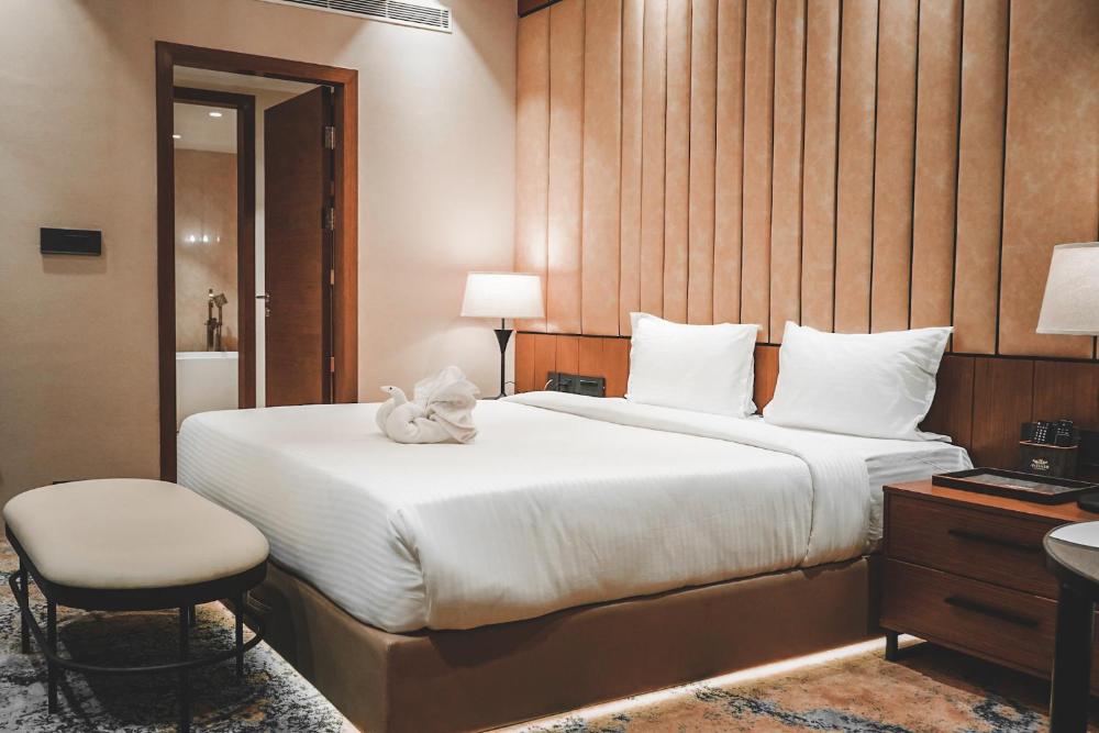 hotel avinash international
