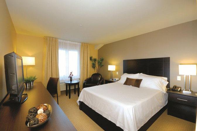 imperia hotel and suites
