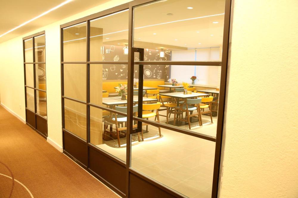 hanting premium hotel yanan pagoda mountain