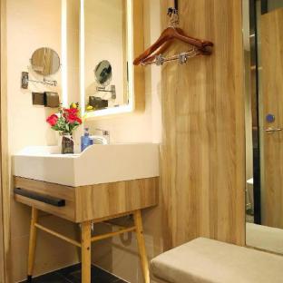 hanting premium hotel yanan pagoda mountain