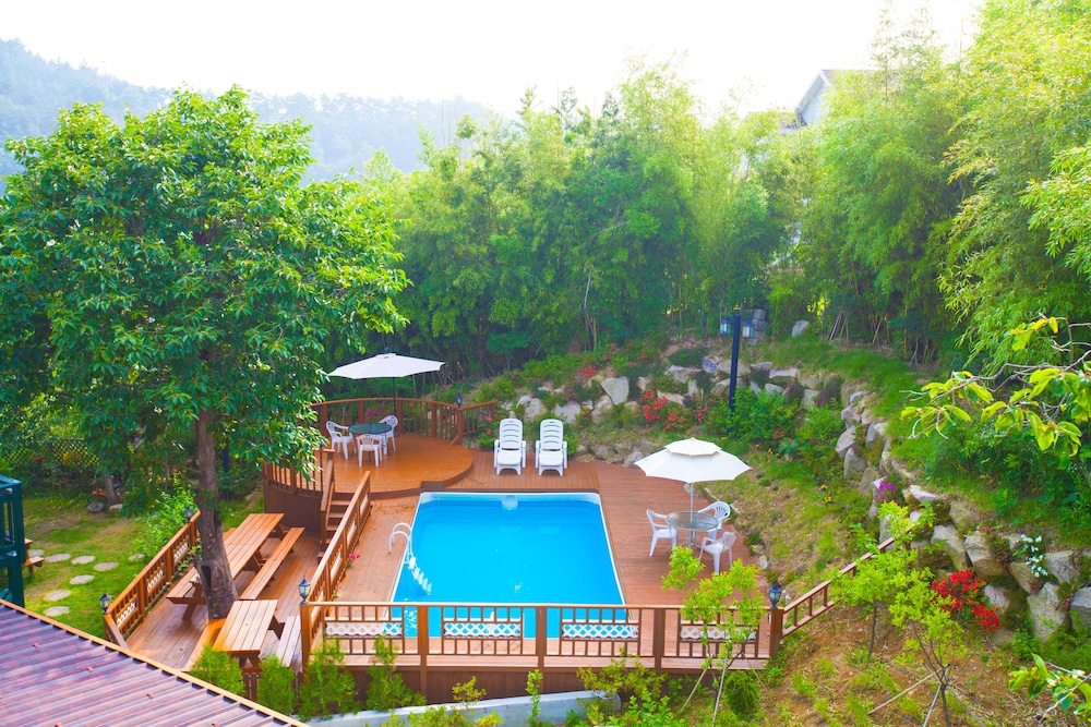 bellus rose pension hotel