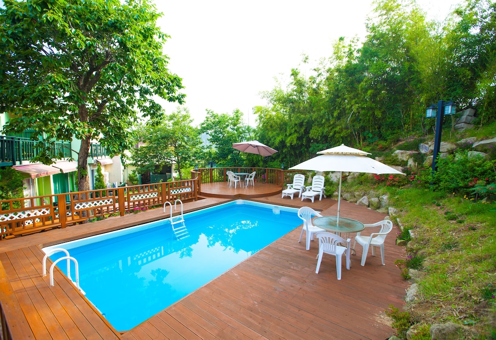 bellus rose pension hotel