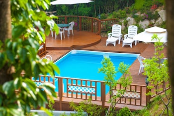 bellus rose pension hotel