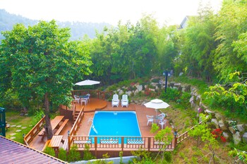 bellus rose pension hotel