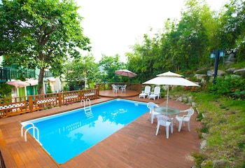 bellus rose pension hotel