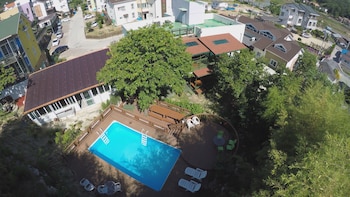 bellus rose pension hotel