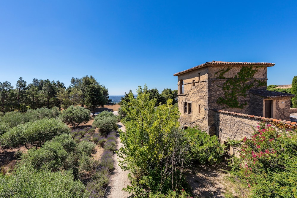 garrigae abbaye de sainte croix