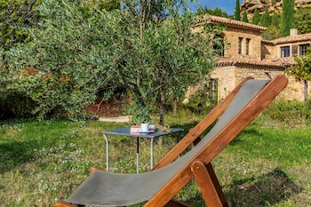 Garrigae Abbaye De Sainte Croix,Bonnieux>>Aix-En-Provence,4 star