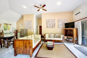 Crown Beach Resort And Spa - Adults Only,Avarua>>Arorangi,5 star