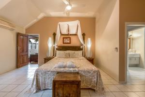 Crown Beach Resort And Spa - Adults Only,Avarua>>Arorangi,5 star