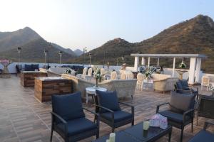 hotel paramount udaipur