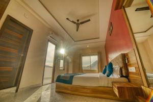 hotel paramount udaipur