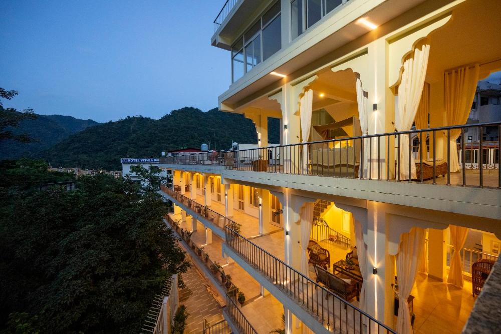 maharishi ayurveda boutique wellness retreat