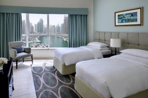 Dubai Marriott Harbour Hotel & Suites,Dubai Marina>>Dubai,4 star