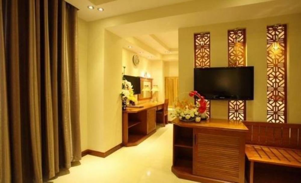 au lac charner hotel