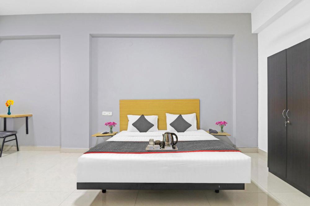 townhouse hotel white orchid inn