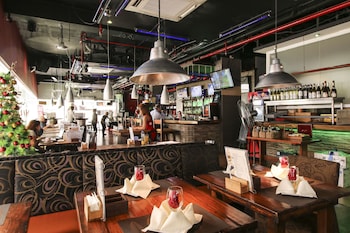 red planet makati avenue manila