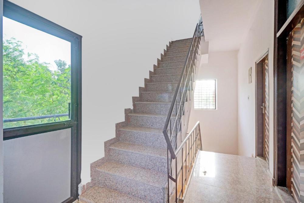 spot on hotel blue ray