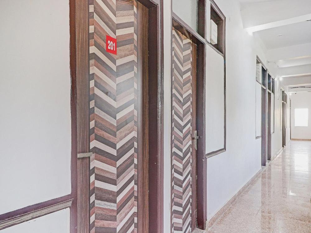 spot on hotel blue ray