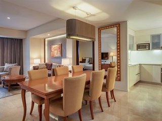 joy nostalg hotel and suites manila