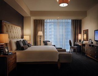 joy nostalg hotel and suites manila
