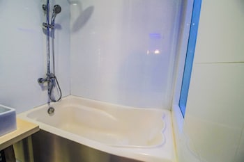 hotel dreamworld araneta cubao