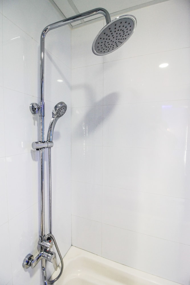 hotel dreamworld araneta cubao