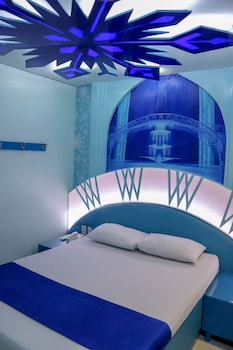 hotel dreamworld araneta cubao