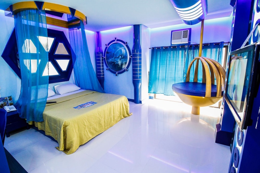 hotel dreamworld araneta cubao