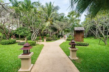 ravindra beach resort and spa