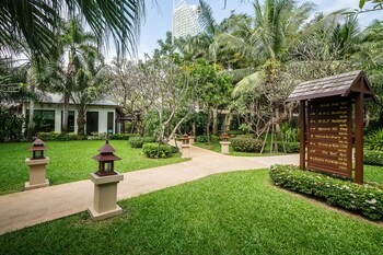 ravindra beach resort and spa