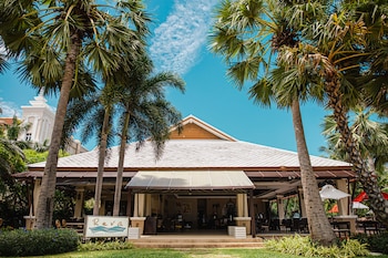 ravindra beach resort and spa