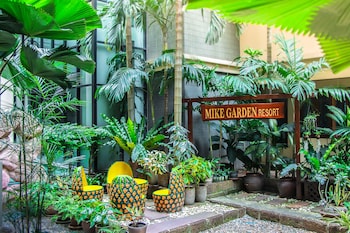 mike garden resort hotel