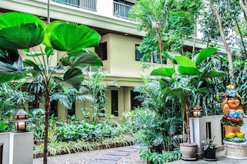 mike garden resort hotel