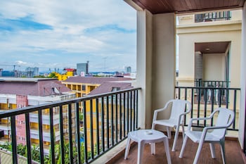 mike garden resort hotel