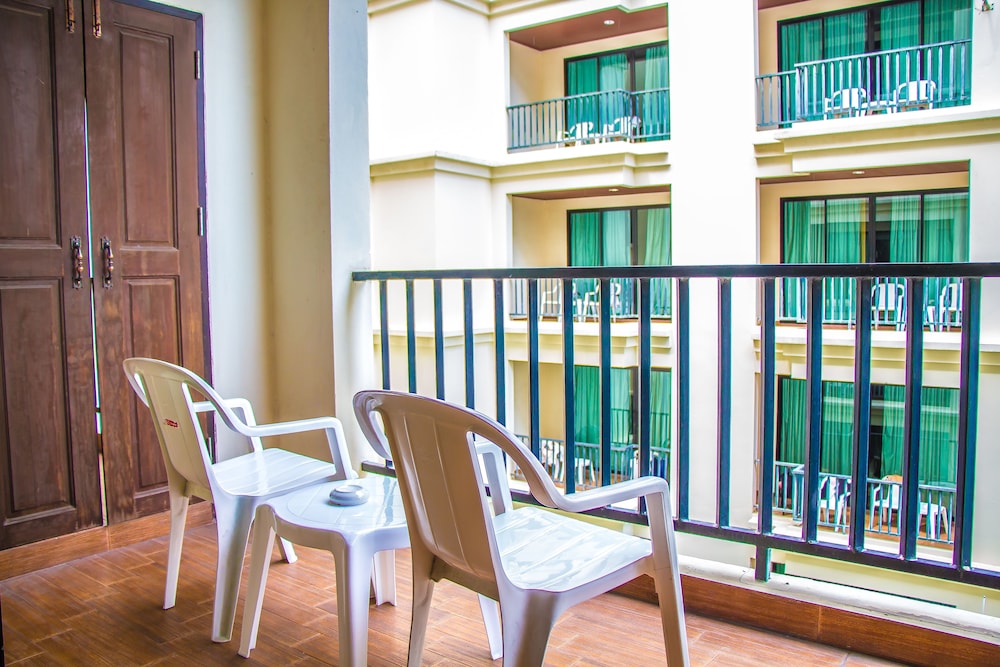 mike garden resort hotel