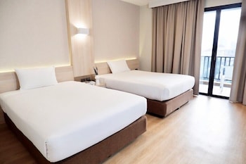 mike garden resort hotel