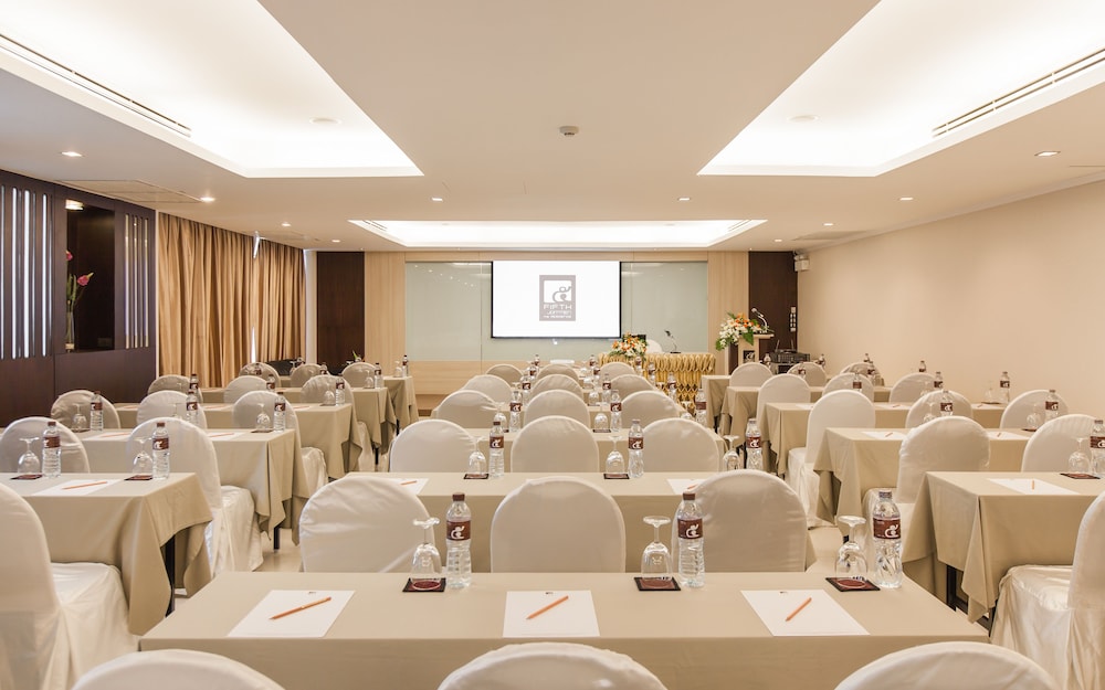 fifth jomtien pattaya
