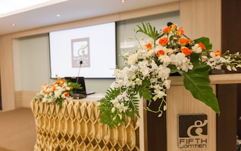 fifth jomtien pattaya