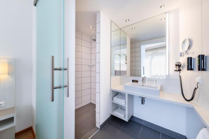 hotel zeitgeist vienna hauptbahnhof
