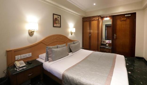 sai leela hotel
