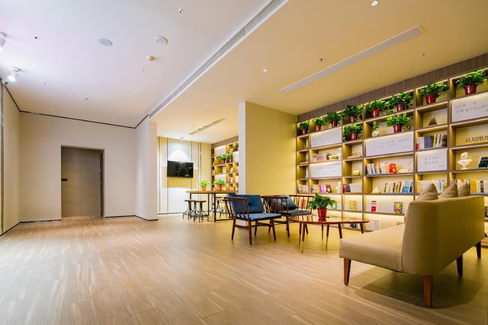 hanting hotel yanan railway station