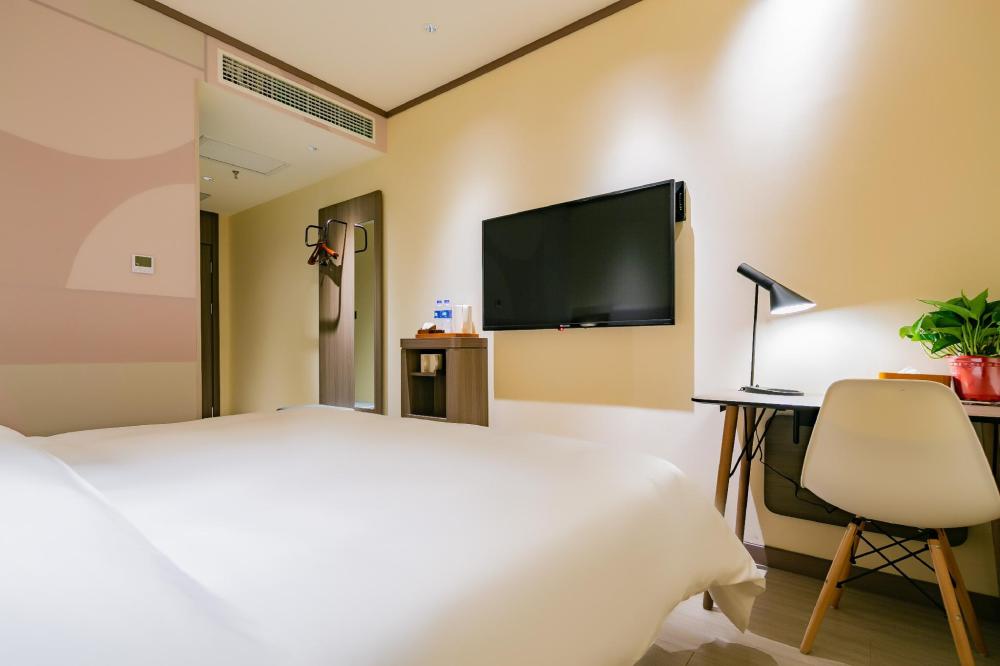 hanting hotel yanan railway station