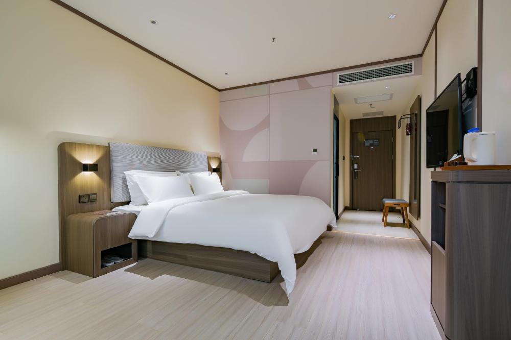 hanting hotel yanan railway station